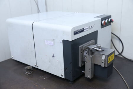 Vacuum Emission Spectrometer